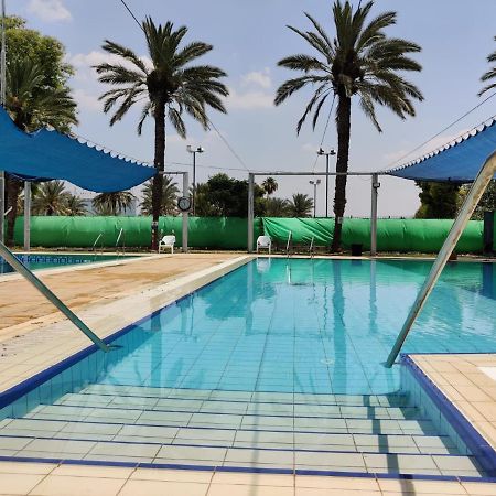 Kibbutz Tiratzvi - Country Lodging Tirat Zevi Экстерьер фото